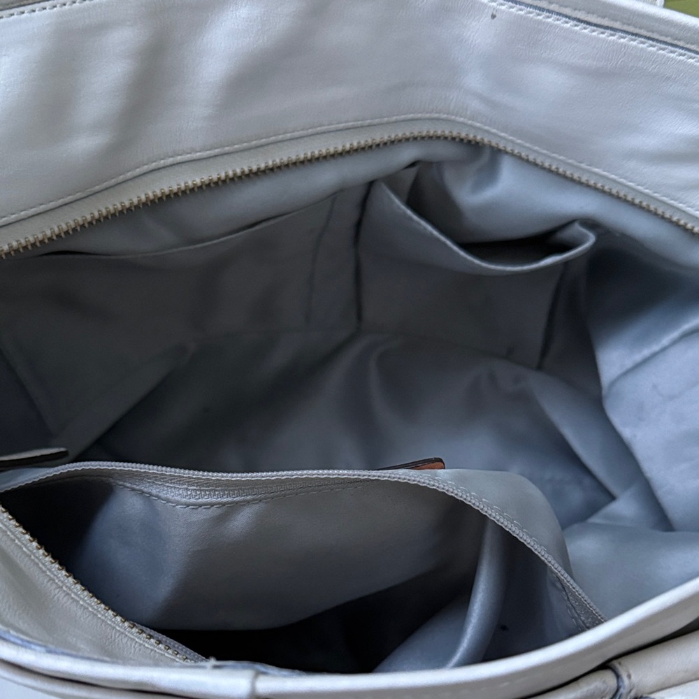 Vintage White Coach Hampton Leather Super Large Tote Bag with Torn Lock - Picture 15 of 16